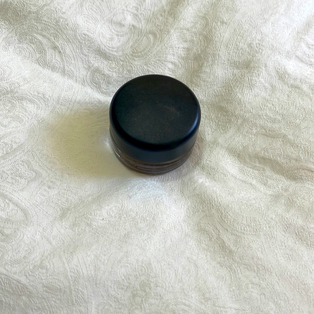 x1 MAC ART THERA PEACHY PAINT POT BRAND NEW BOXED